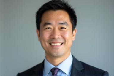 佐藤由紀氏の顔写真